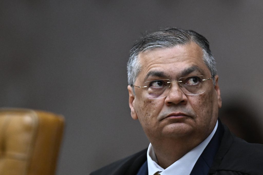 O primeiro teste de Flávio Dino: a trama golpista e a colisão institucional