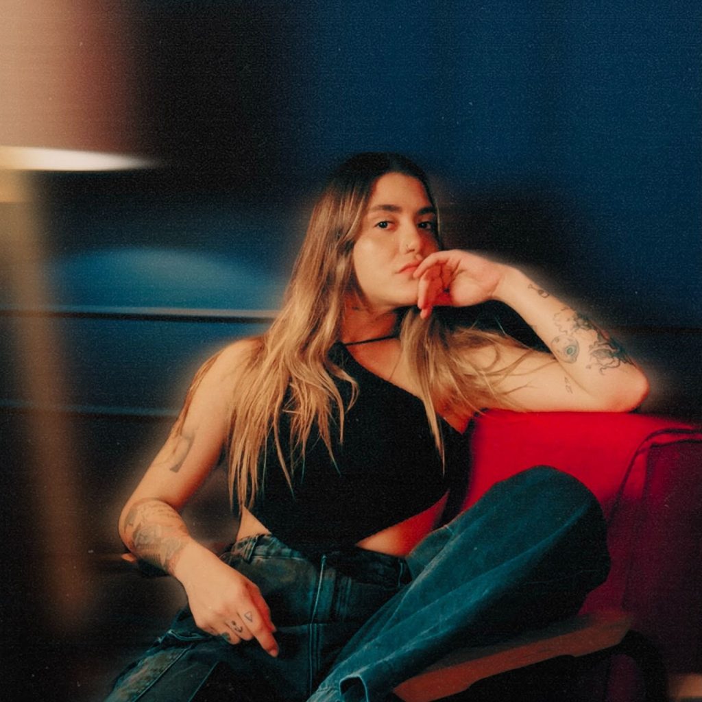 Cynthia Luz revisita seus clássicos em nova fase pop reggae com o projeto “Duo”