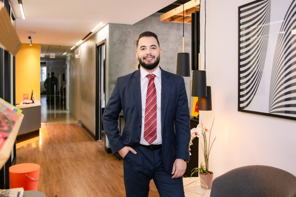 Chega de fingir, a saúde mental virou problema das empresas