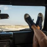 Vai viajar no feriado? Não esqueça do cuidado com as pernas