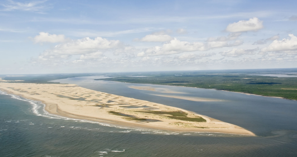 Ilha do Caju: estrangeiros tomam área pública no MA e barram pescadores, denunciam moradores