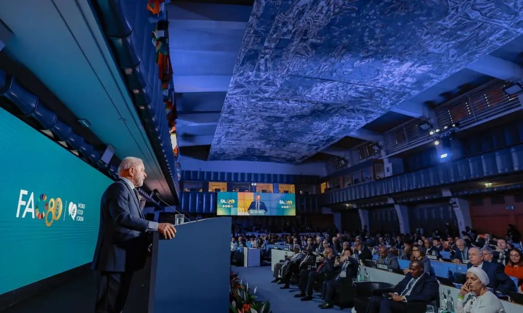 Fome é problema político, diz presidente Lula