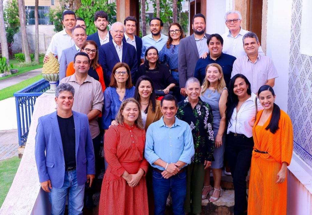 Roseana Sarney recebe visita de deputados após tratamento de saúde na capital paulista