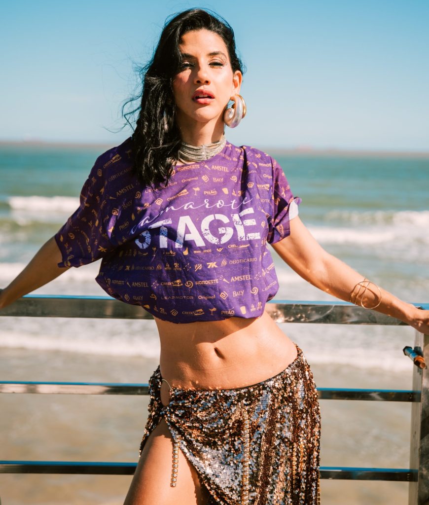 Começa a entrega das camisas do Camarote Stage para o Carnaval na Avenida Litorânea