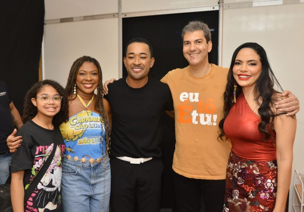 Shows animam o público na terceira noite de Carnaval na Cidade do Carnaval