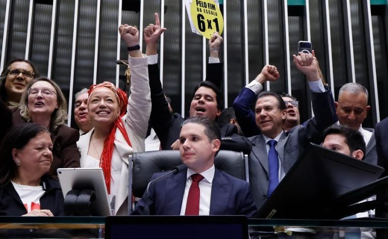 Senado deve impor obstáculos à PEC do fim da escala 6×1