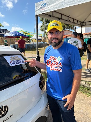 Dudu Diniz participa de adesivaço em apoio a Orleans Brandão em São José de Ribamar