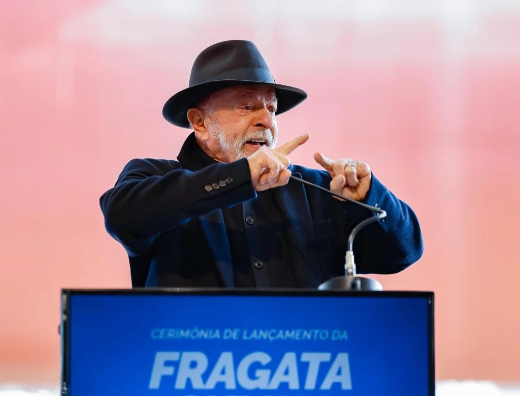 Lula critica postura de Trump e afirma: “Está cheio de nego maluco no mundo”