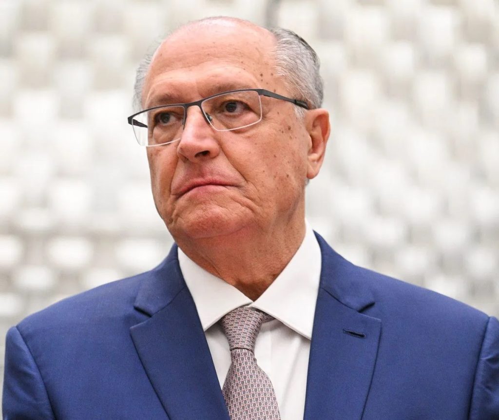 ‘Tarifaço é descabido’, afirma Alckmin ao anunciar auxílio a empresas