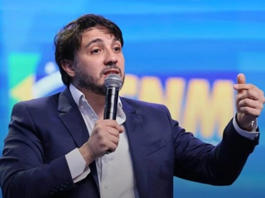 Renan Santos é oficializado pelo Partido Missão na disputa pela Presidência