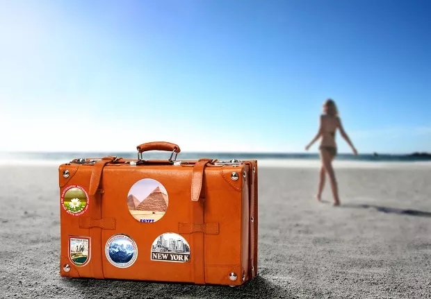 Vale a pena fazer um empréstimo para viajar nas férias? Especialistas respondem