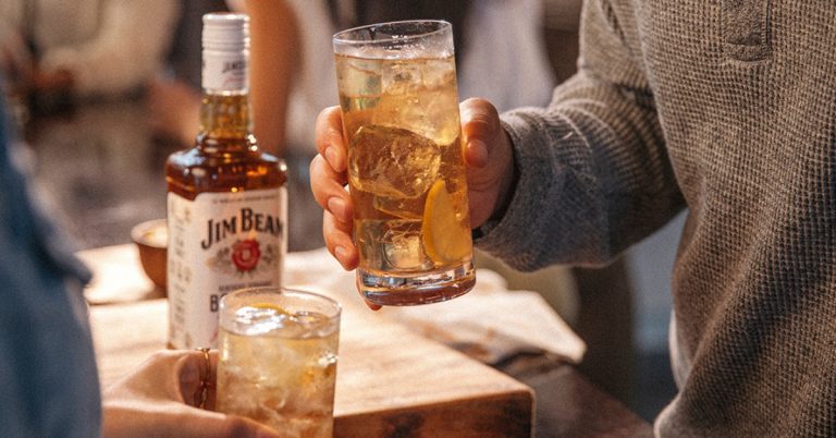 Jim Beam e Maker’s Mark levam Circuito Bourbon a mais de 200 bares pelo país