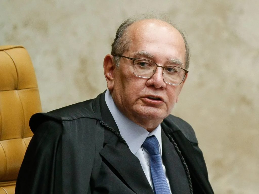 Gilmar Mendes rejeita recurso de ex-assessora de Flávio Bolsonaro em caso da rachadinha