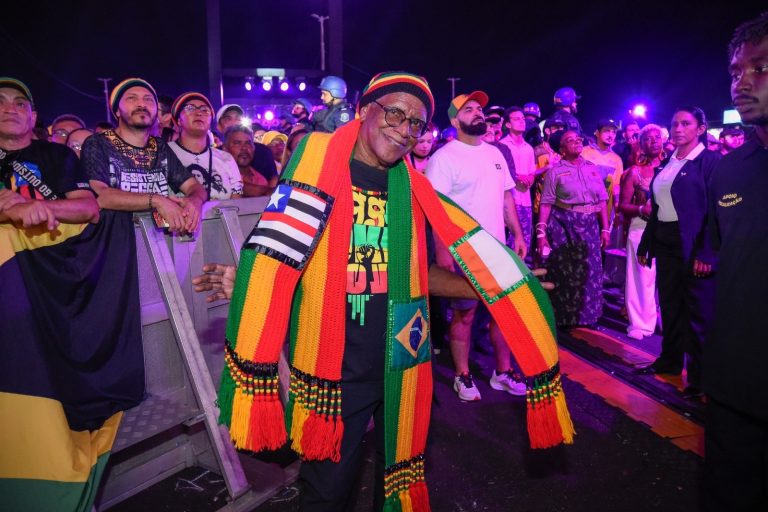 Com palco gigante e reggae, São Luís inicia festa pelos 414 anos
