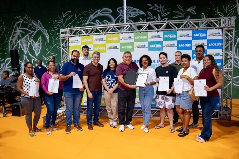 Prefeitura entrega nova praça no bairro Radional, em São Luís